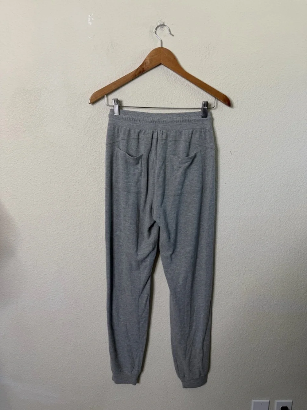 Alo Yoga Soho Sweatpant Athletic Heather Grey Womens Size S